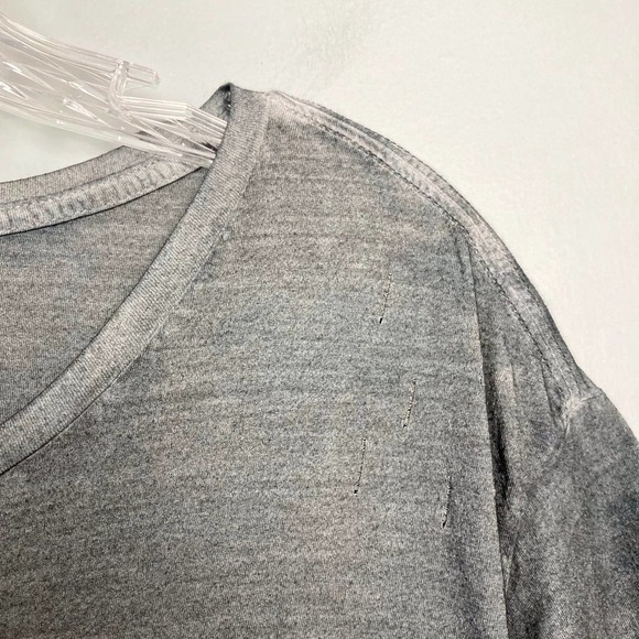 GUESS NWT Short Sleeve I Used to Be Graphic Scoopneck Tee Women's Size M - Picture 4 of 12